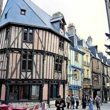Place De L'eperon 아파트